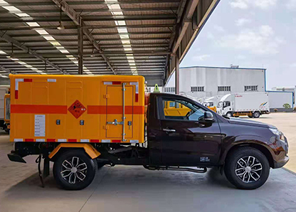 浦城民用爆破器材运输车如何防静电？